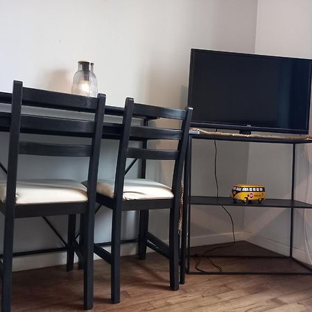Au Bord Du Vilpion Apartment Marle-et-Behaine Bilik gambar