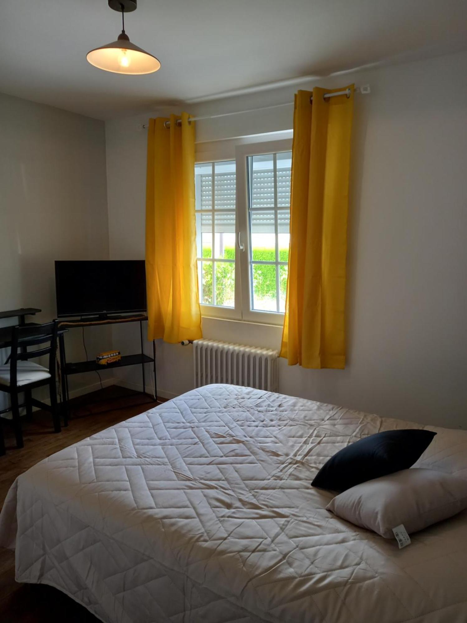 Au Bord Du Vilpion Apartment Marle-et-Behaine Bilik gambar